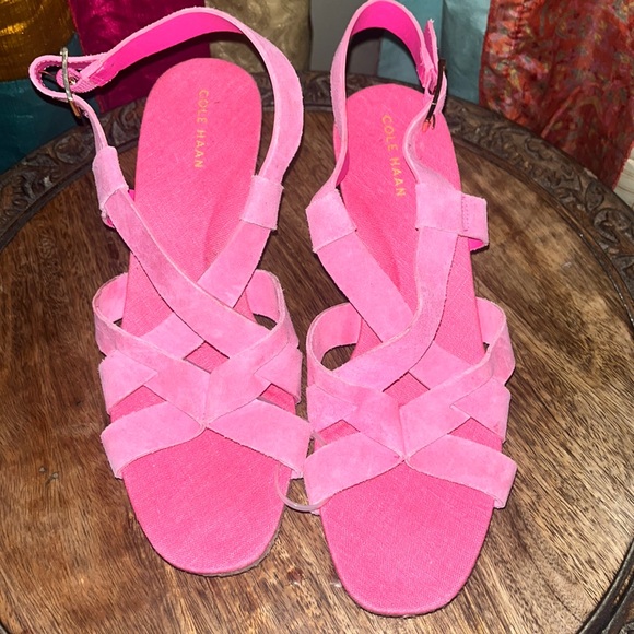 NWT Cole Hann Bubblegum Pink Suede Raffia Wedges in Size 8 and 6 - Picture 1 of 4
